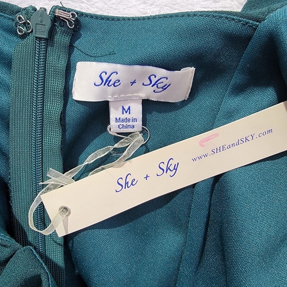 NWT She And Sky Emerald Green Sleeveless Back Zip Ruffled Jumpsuit Size M - Picture 8 of 12